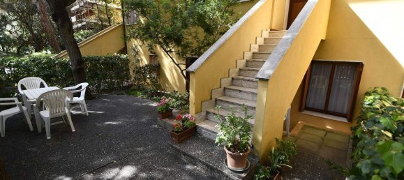 5 rooms Apartment in San Vincenzo, Italy No. 48401 4