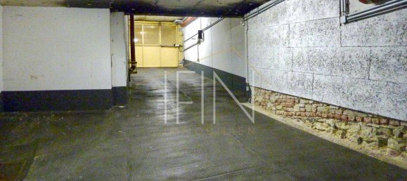 Parking à Hernals, Austria No. 165909 4