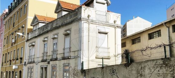 204m² Building in Lisbon, Portugal No. 120963 2