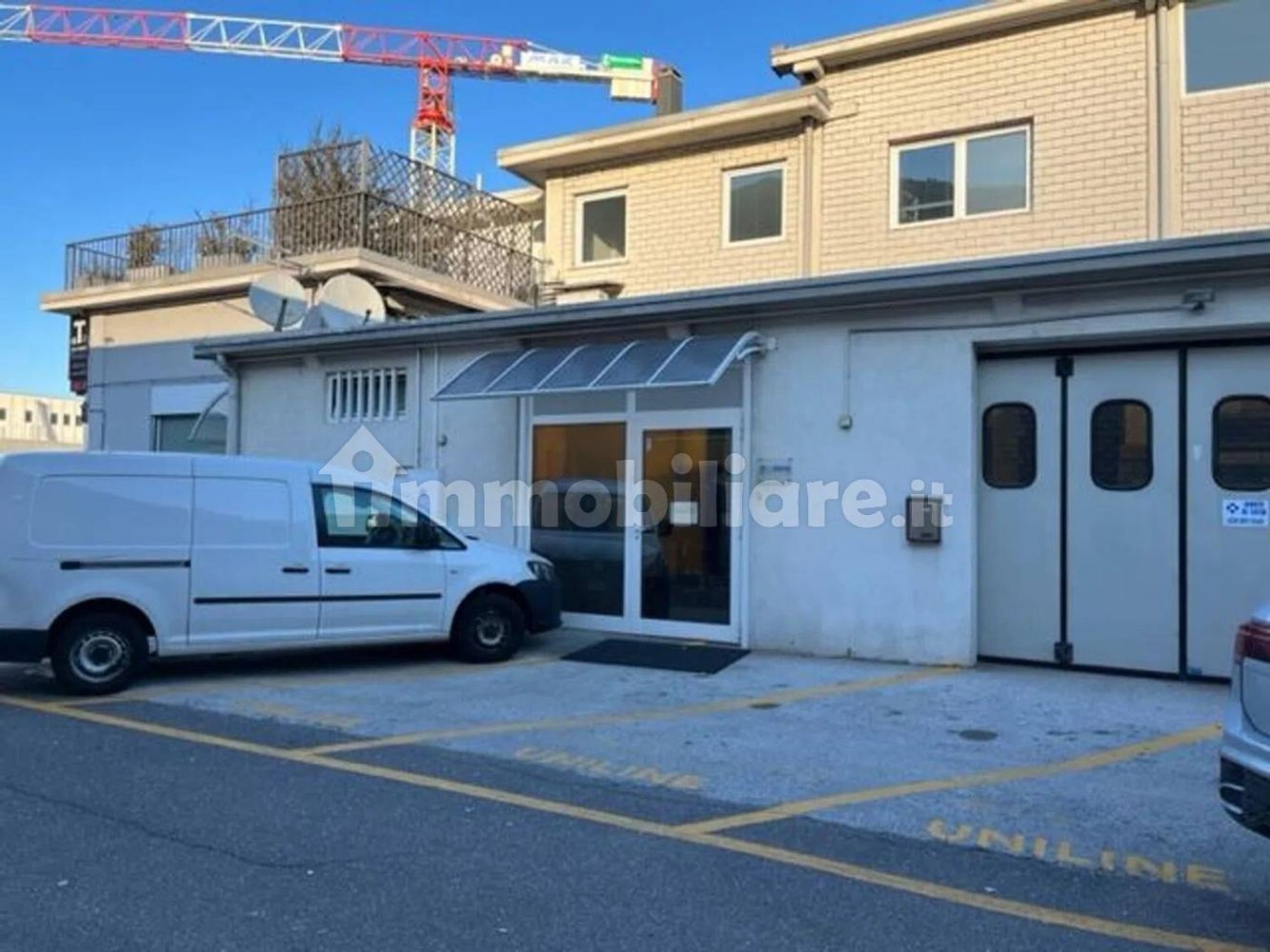 1 room Commercial property in Trento, Italy No. 323801