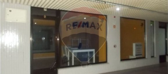 35m² Commercial property in Viseu, Portugal No. 45304 10