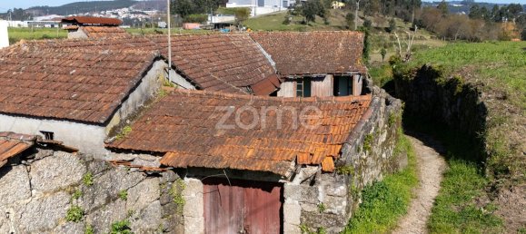 4 bedrooms House in Rebordosa, Portugal No. 14401 9