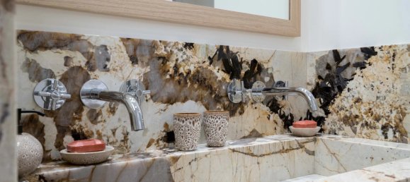 2 bedrooms Commercial property in Saint-Tropez, France No. 38241 12