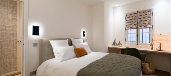 2 bedrooms Commercial property in Saint-Tropez, France No. 38241 11