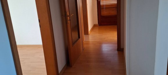 159m² Building in Essen, Germany No. 9079 71