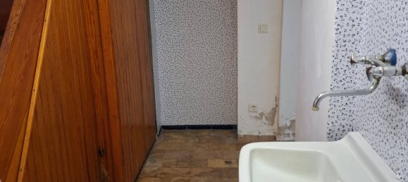 159m² Building in Essen, Germany No. 9079 51