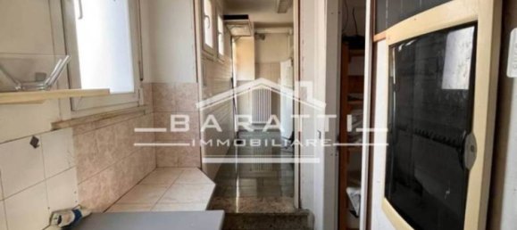 4-Zimmer Gewerbliche Immobilie in Reggio Emilia, Italy, Nr. 229647 6