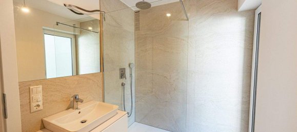 2 rooms Apartment in Gmunden, Austria No. 147664 4