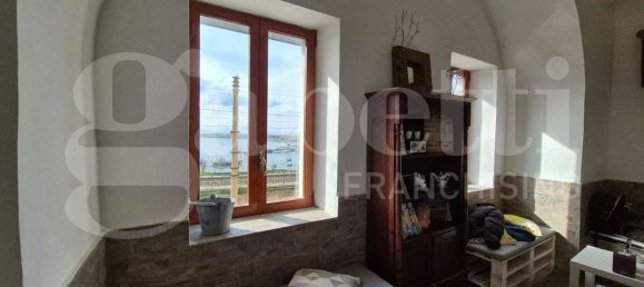 Gewerbliche Immobilie in Torre Annunziata, Italy 200m², Nr. 342647 27