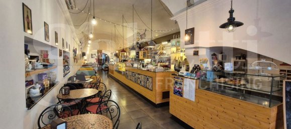 Gewerbliche Immobilie in Torre Annunziata, Italy 200m², Nr. 342647 6