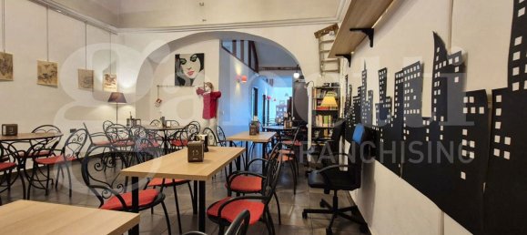 Gewerbliche Immobilie in Torre Annunziata, Italy 200m², Nr. 342647 14