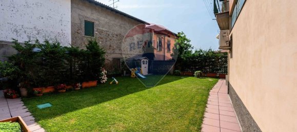 3 rooms Apartment in Villongo, Italy No. 316109 2