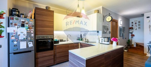 3 rooms Apartment in Villongo, Italy No. 316109 6