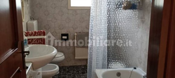 4 Schlafzimmer Wohnung in Ferrara, Italy, Nr. 282691 14