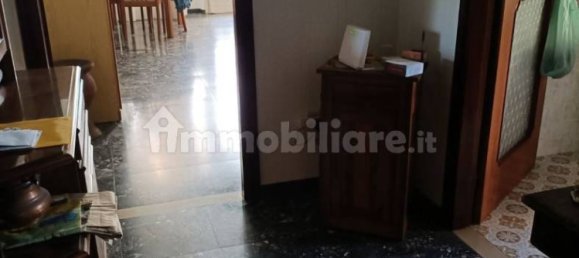 4 Schlafzimmer Wohnung in Ferrara, Italy, Nr. 282691 3
