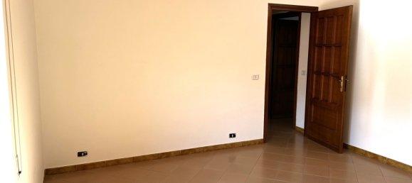 3 Schlafzimmer Wohnung in Sonnino, Italy, Nr. 210057 10