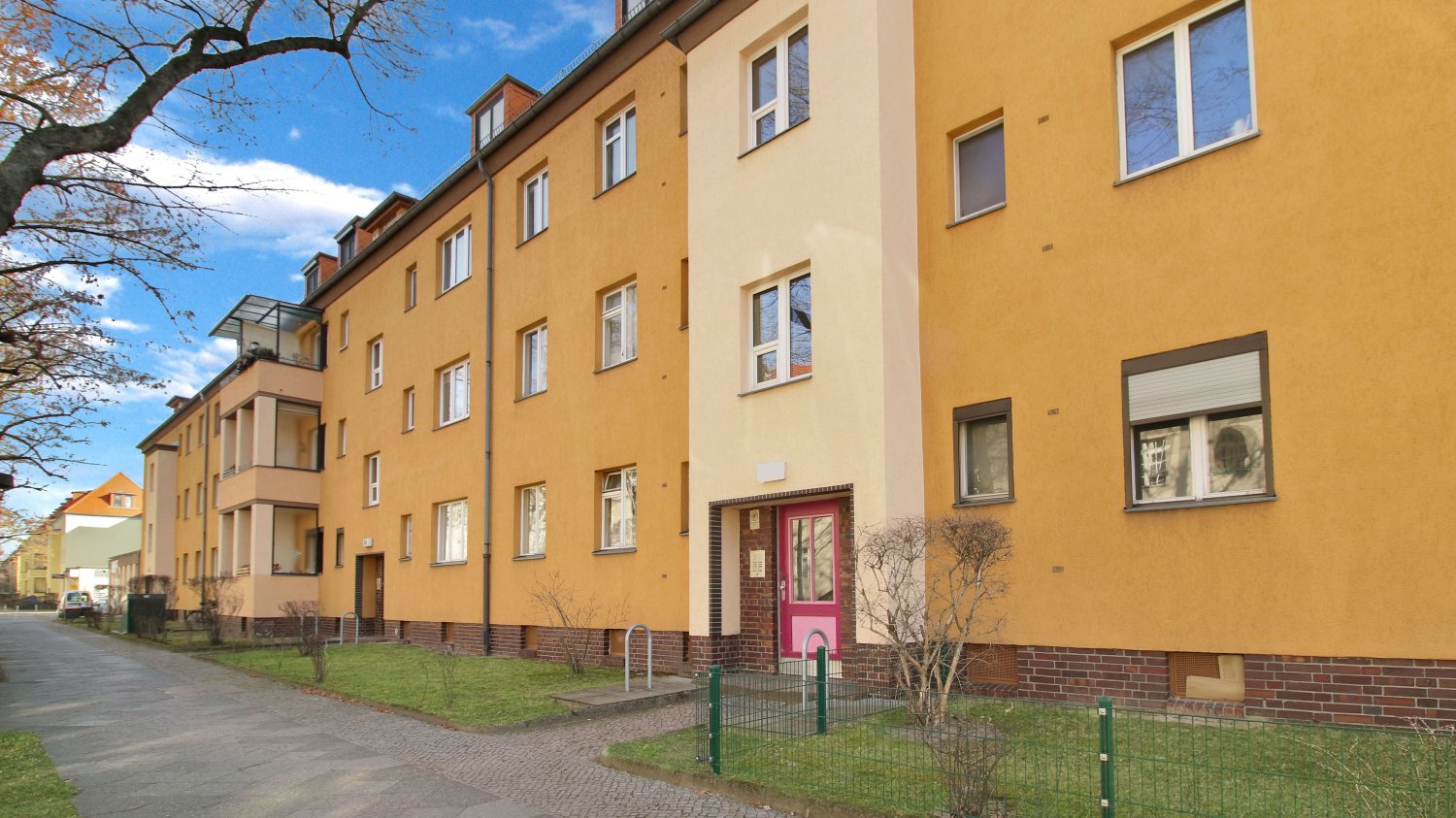 5 rooms Apartment in Spandau, Germany No. 24346
