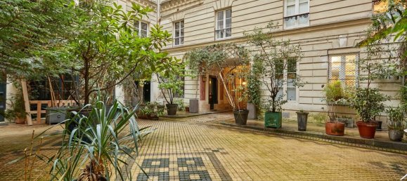 3 bedrooms Apartment in Paris, France No. 150998 9