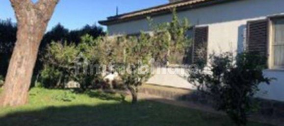 Villa de 3 dormitorios en Fiumicino, Italy No. 30065 2