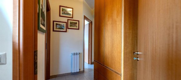 3-Zimmer Wohnung in Valverde, Italy, Nr. 293271 9