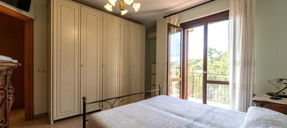 3-Zimmer Wohnung in Valverde, Italy, Nr. 293271 22