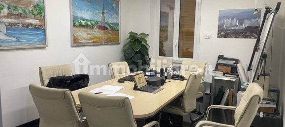 3 bedrooms Apartment in Genoa, Italy No. 238852 3