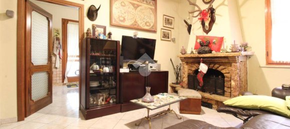 8 bedrooms Villa in Sassuolo, Italy No. 144642 3