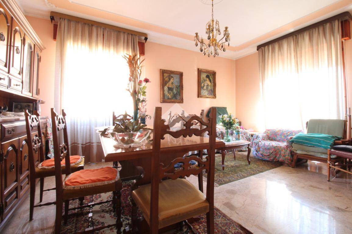 8 bedrooms Villa in Sassuolo, Italy No. 144642