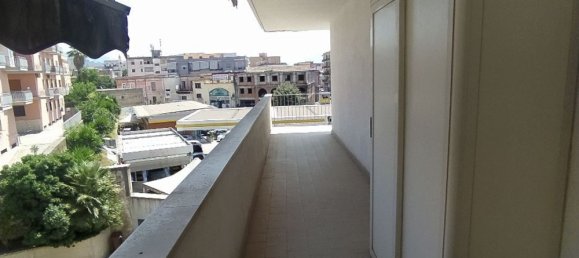 4 bedrooms Apartment in Maddaloni, Italy No. 65253 9