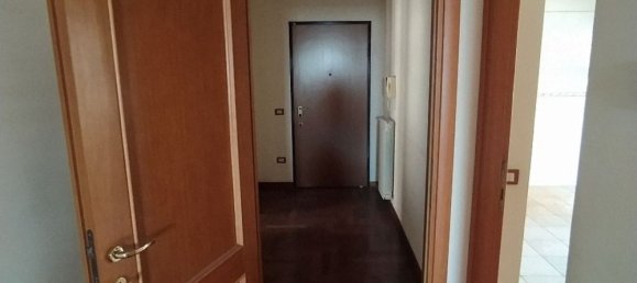 4 bedrooms Apartment in Maddaloni, Italy No. 65253 4