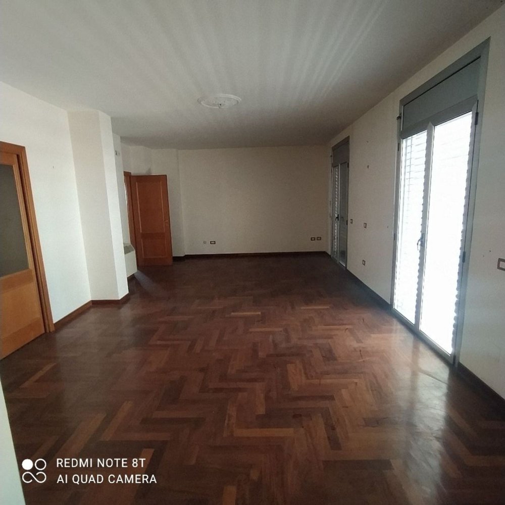 4 bedrooms Apartment in Maddaloni, Italy No. 65253