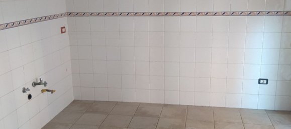 4 bedrooms Apartment in Maddaloni, Italy No. 65253 11