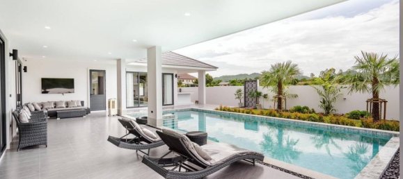 Villa de 3 dormitorios en Pran Buri, Thailand No. 22123 10