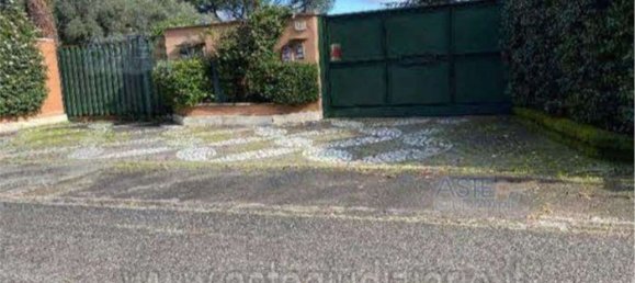 Дом с 6 комнатами в Рим, Италия № 191410 9