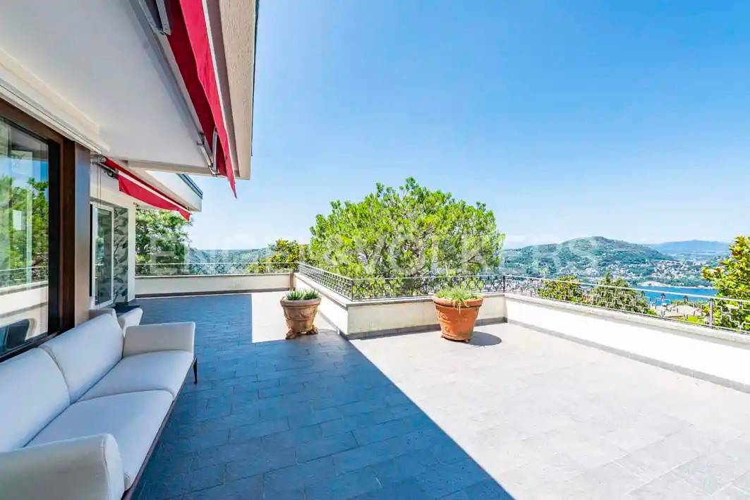 4 غرف نوم فيلا في Como, Italy رقم 126189