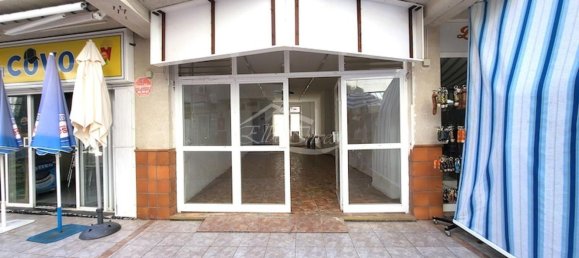 83m² Commercial property in Santiago del Teide, Spain No. 115799 3