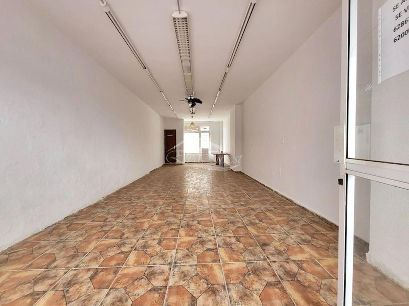 83m² Commercial property in Santiago del Teide, Spain No. 115799