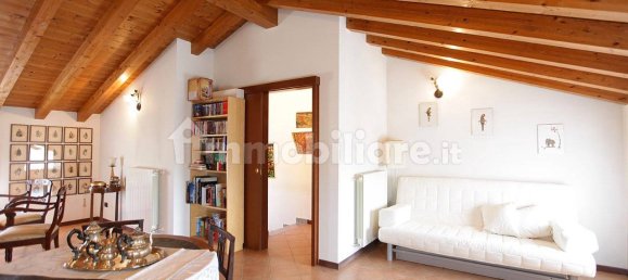 3 Schlafzimmer Villa in Gudo Visconti, Italy, Nr. 199006 11