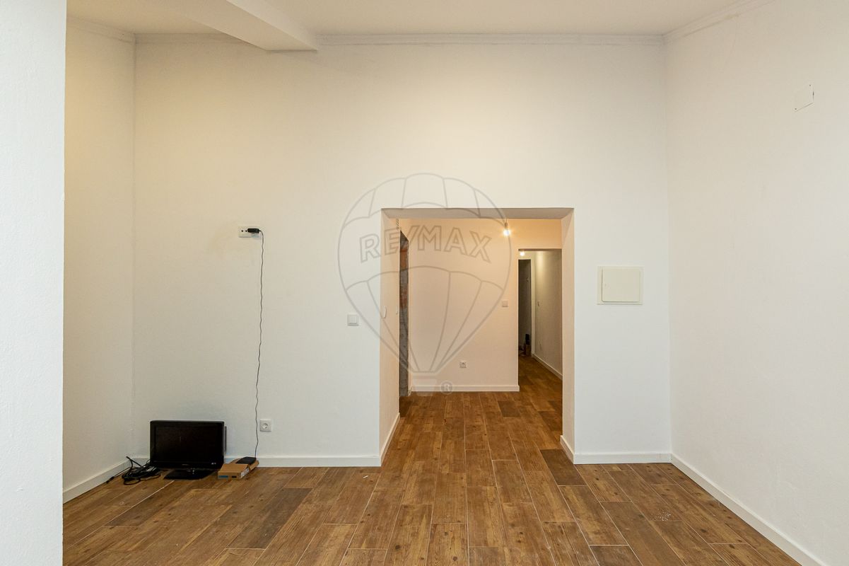 Casa T2 em Igrejinha, Portugal N.º 21149