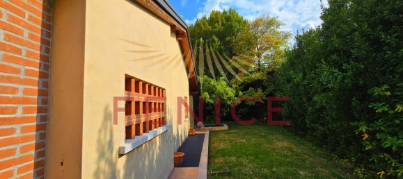 4 bedrooms Villa in Montebelluna, Italy No. 352658 45