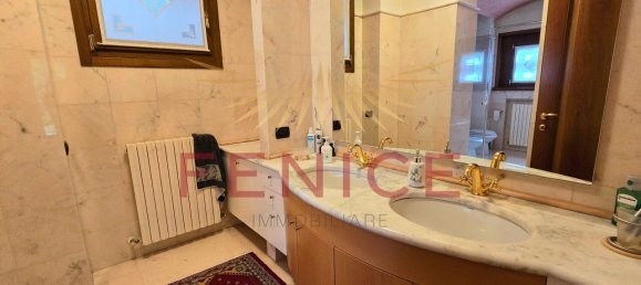 4 bedrooms Villa in Montebelluna, Italy No. 352658 19