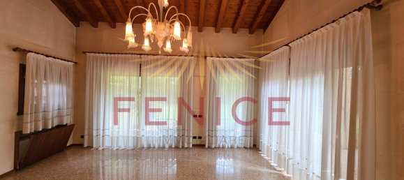 4 bedrooms Villa in Montebelluna, Italy No. 352658 15