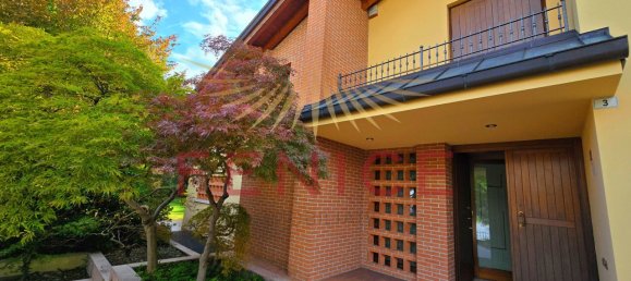 4 bedrooms Villa in Montebelluna, Italy No. 352658 4