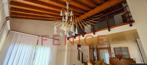 4 bedrooms Villa in Montebelluna, Italy No. 352658 13