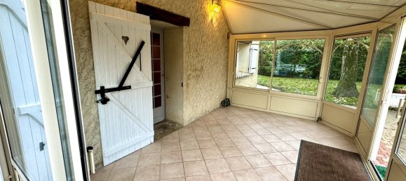 5 bedrooms House in Chartres, France No. 93430 9