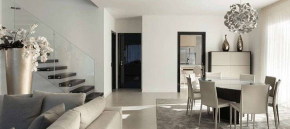 3 Schlafzimmer Wohnung in Arcisate, Italy, Nr. 372426 15