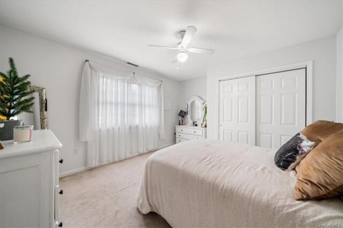 5 bedrooms House in New Windsor, USA No. 410874