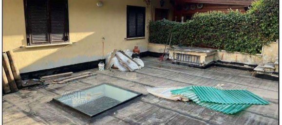 8 rooms Apartment in Lanuvio, Italy No. 28473 3