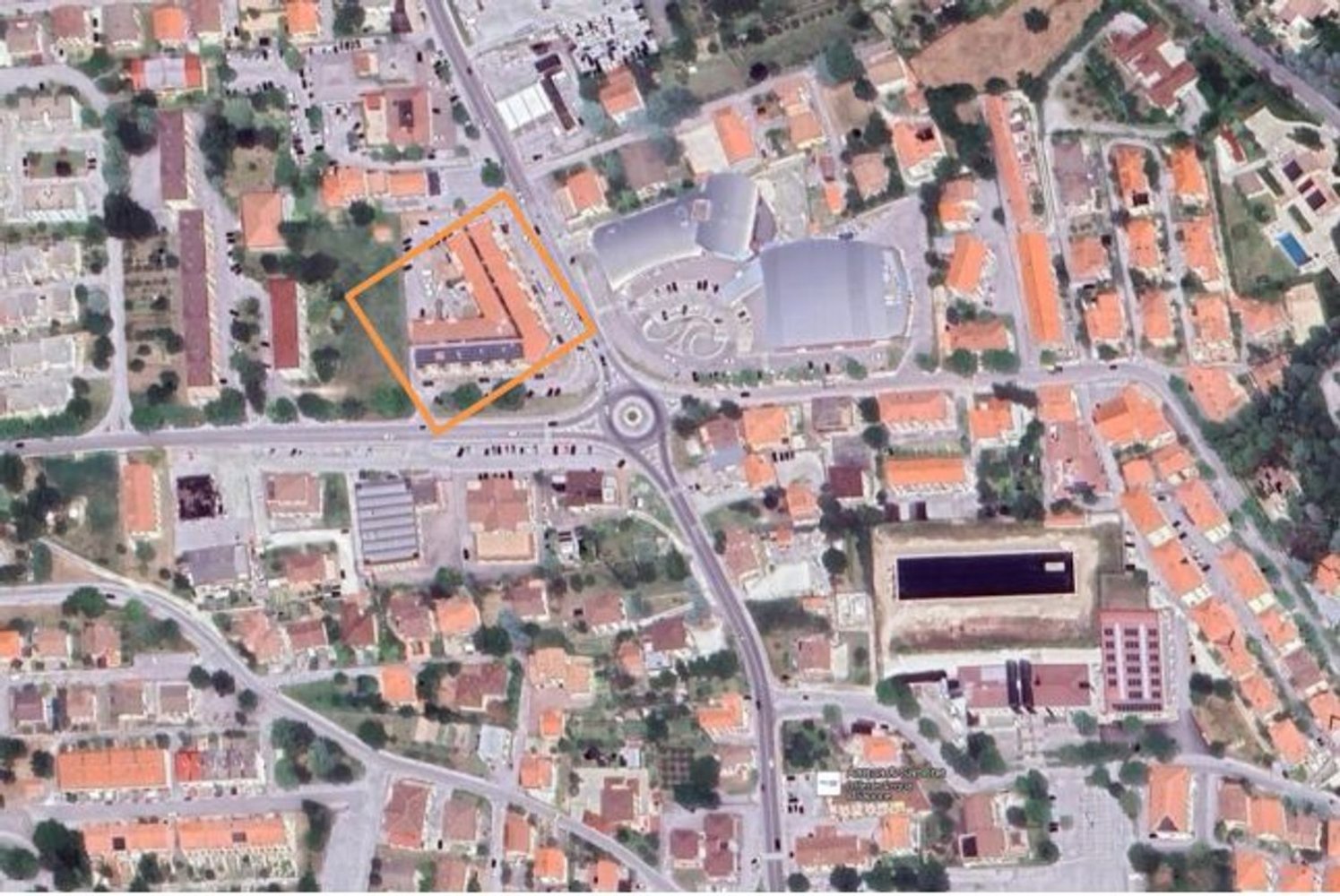 260m² Commercial property in Gualdo Tadino, Italy No. 46158