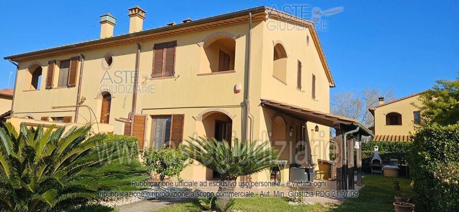 6 bedrooms Apartment in Montescudaio, Italy No. 395130